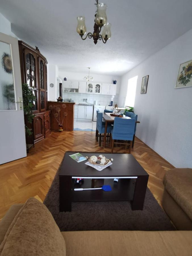 Apartman Pavelic Lovinac  Εξωτερικό φωτογραφία